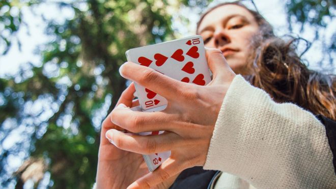 Why we enjoy looking at magic